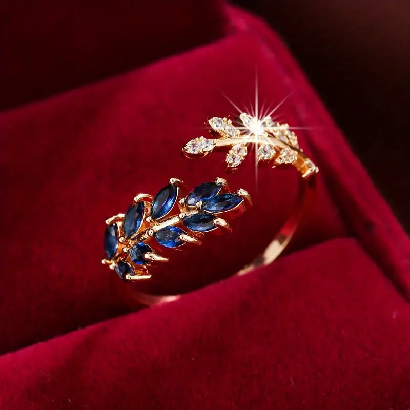 Elegant Leaf Gold Ring