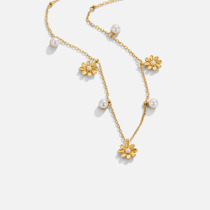 Florie Daisy Pearl Necklace
