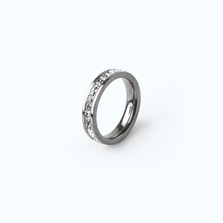 Maelle Channel Iced Ring