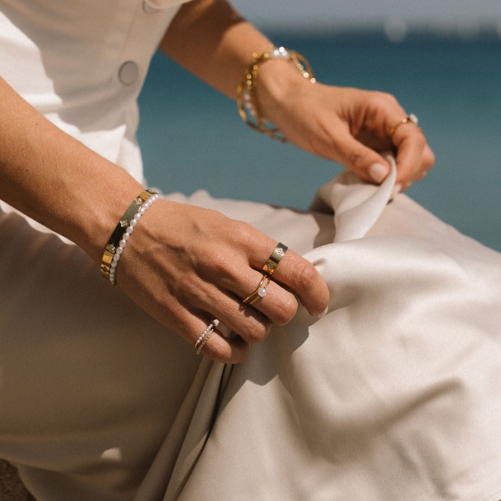 Peri Pearl Crystal Ring