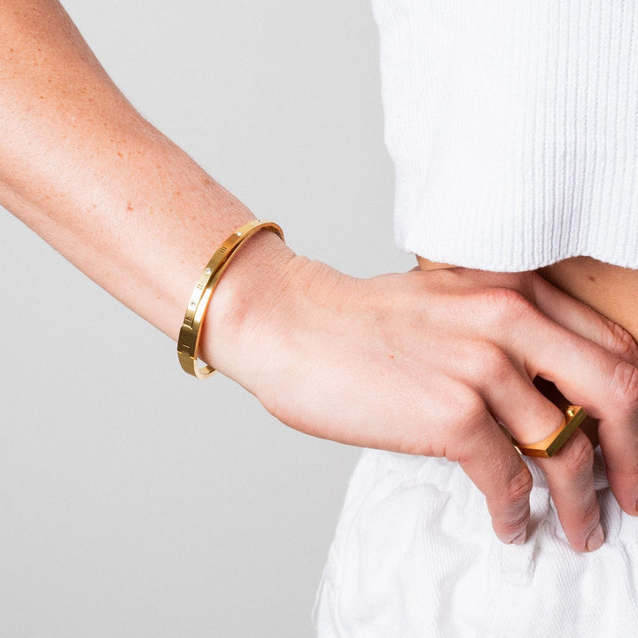 Elowen Intertwine Bangle