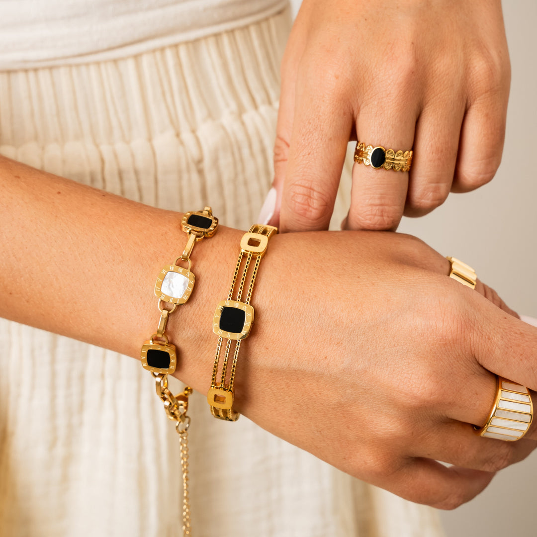 Elara Monochrome Link Bracelet