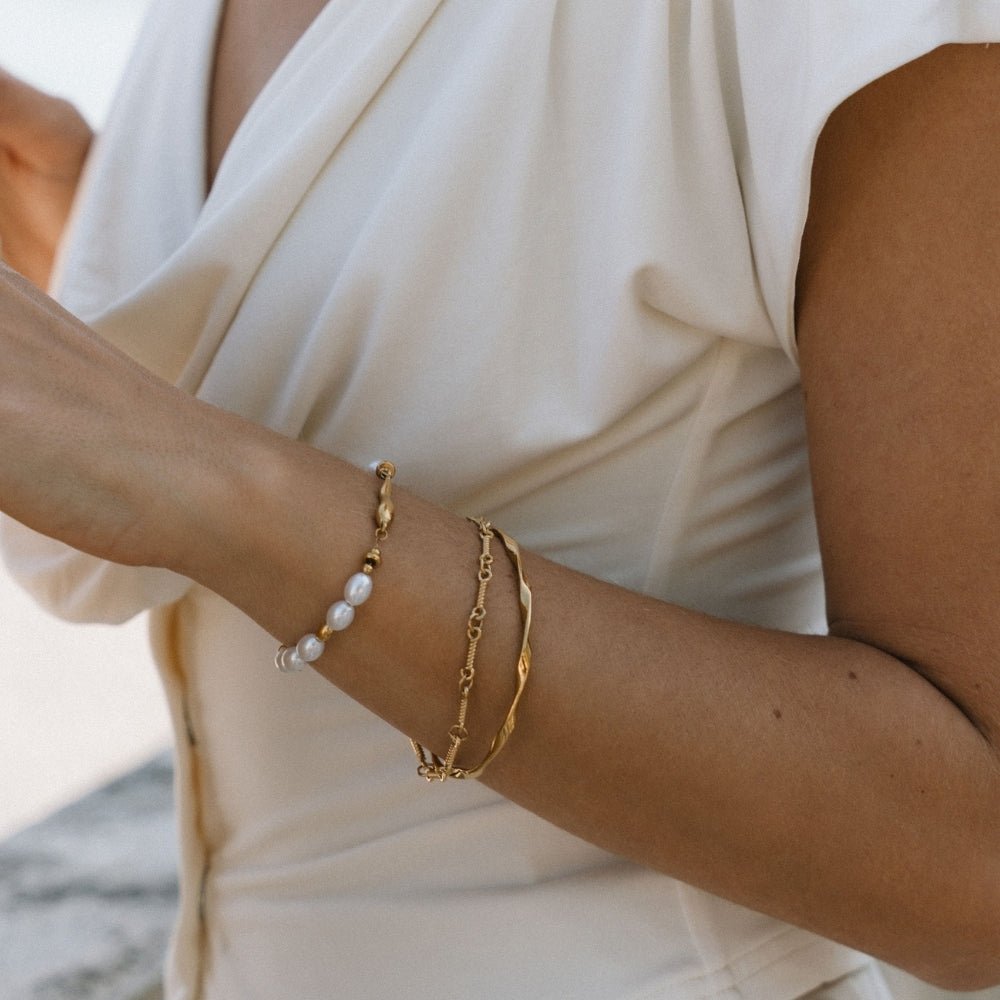Figaro Knot Chain Bracelet