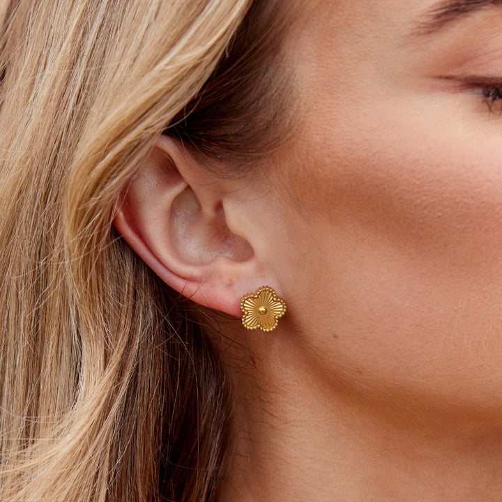 Fiora Textured Clover Earrings