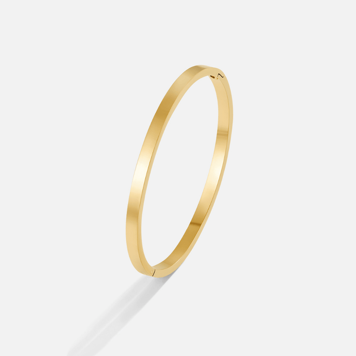 Lilah Sleek Gold Bangle