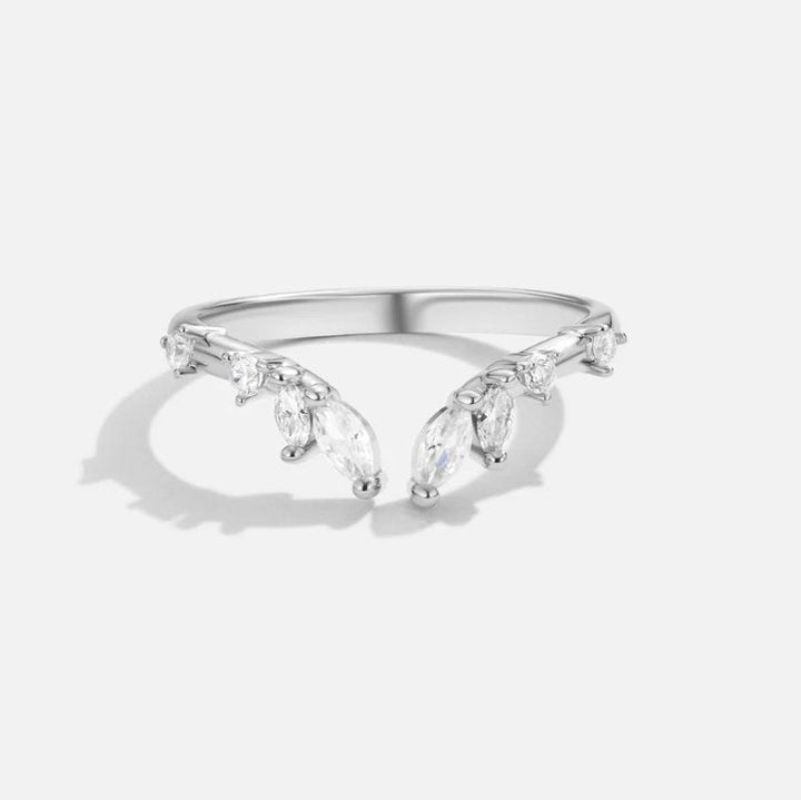 Lily Crystal Vine Ring