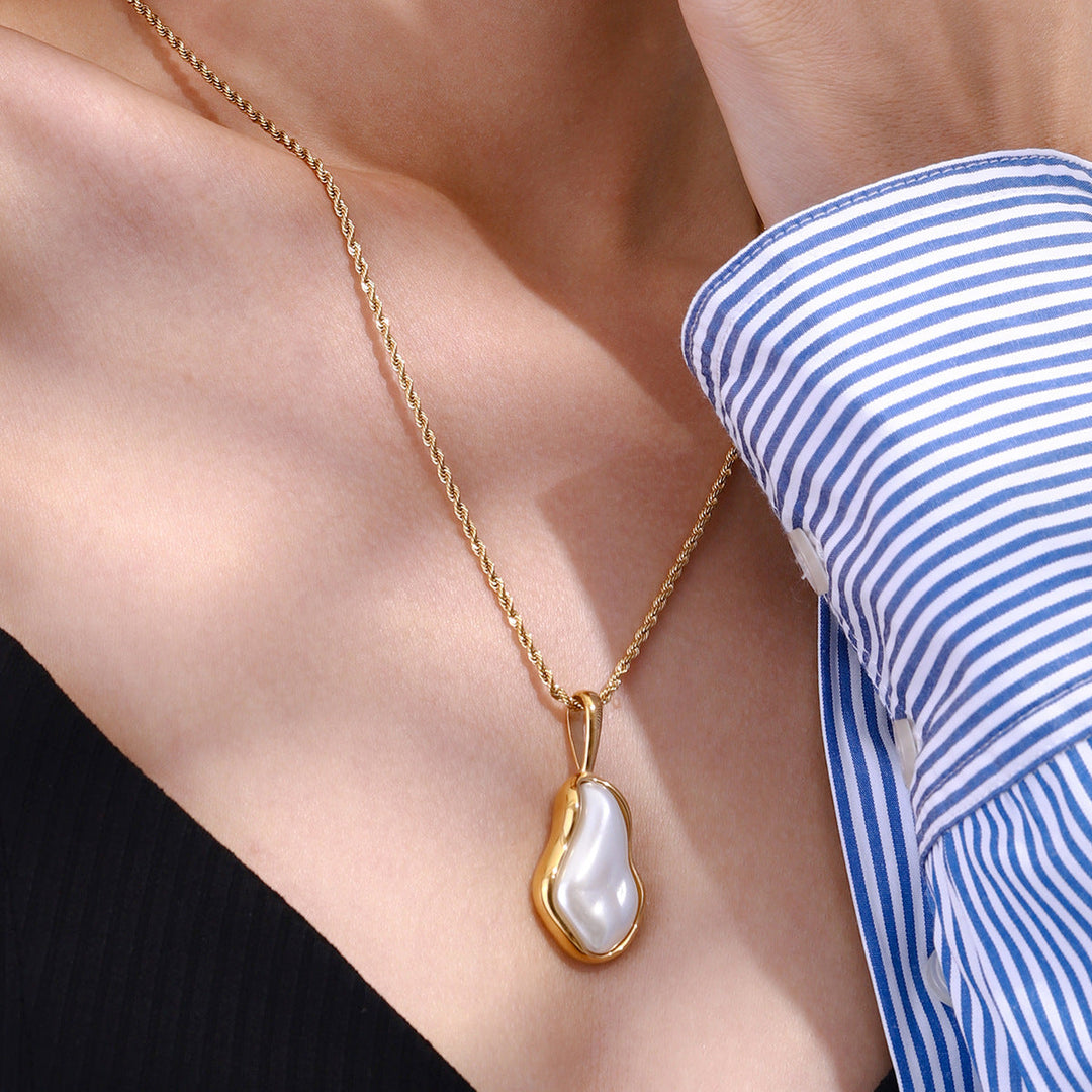 Marielle Pearl Pendant Necklace