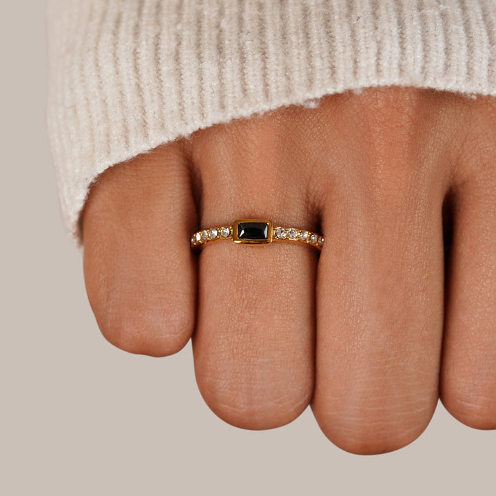 Aveline Onyx Crystal Ring